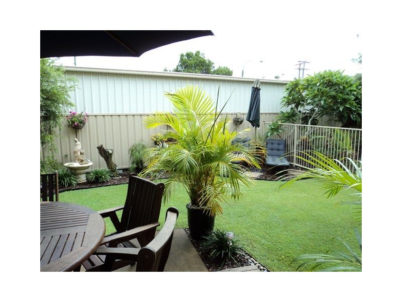 13 Margaret, Urangan QLD 4655