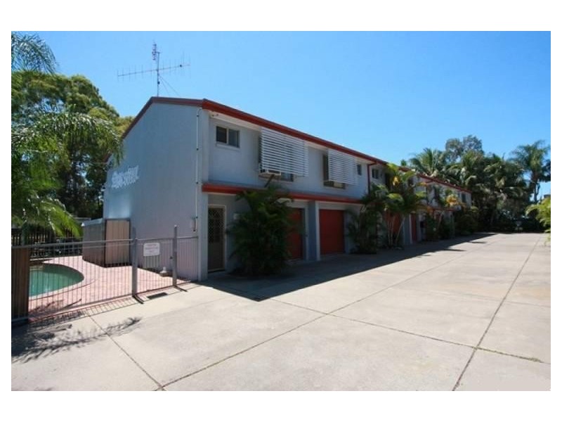 14/4 Pilot Street, Urangan QLD 4655