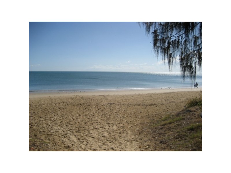 464 Esplanade, Torquay QLD 4655
