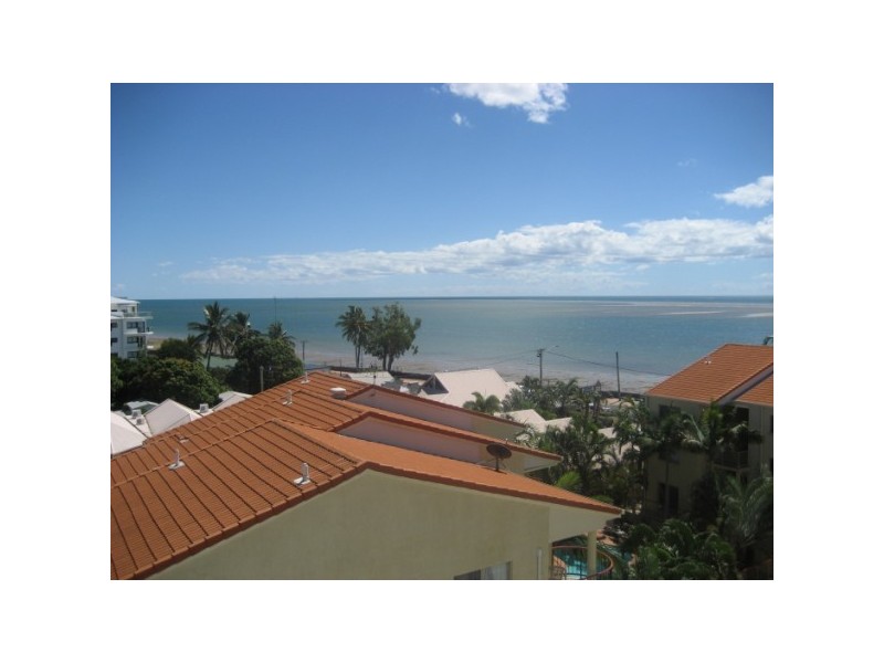 Unit 416  Esplanade, Urangan QLD 4655