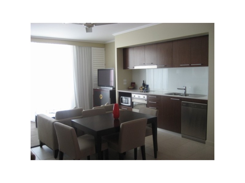 Unit 416  Esplanade, Urangan QLD 4655