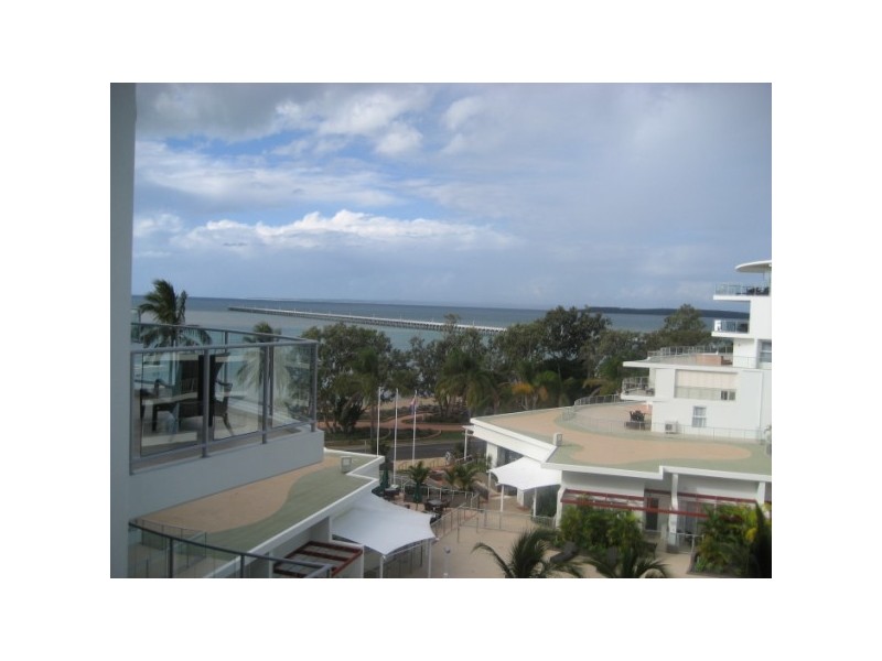 Unit 416  Esplanade, Urangan QLD 4655