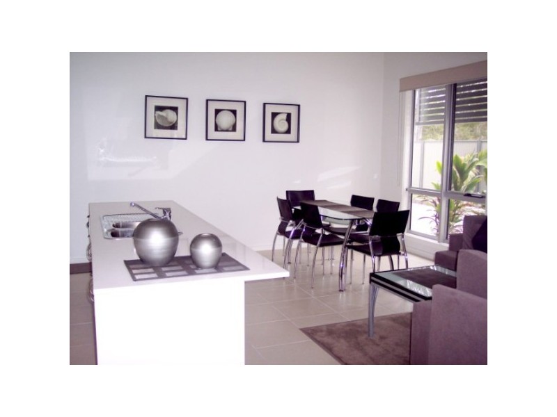 1/542 The Esplanade, Urangan QLD 4655