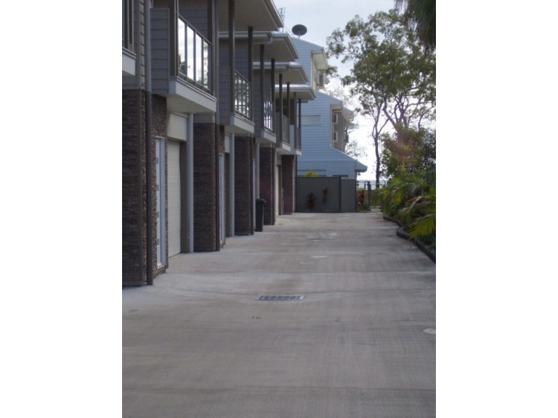 1/542 The Esplanade, Urangan QLD 4655