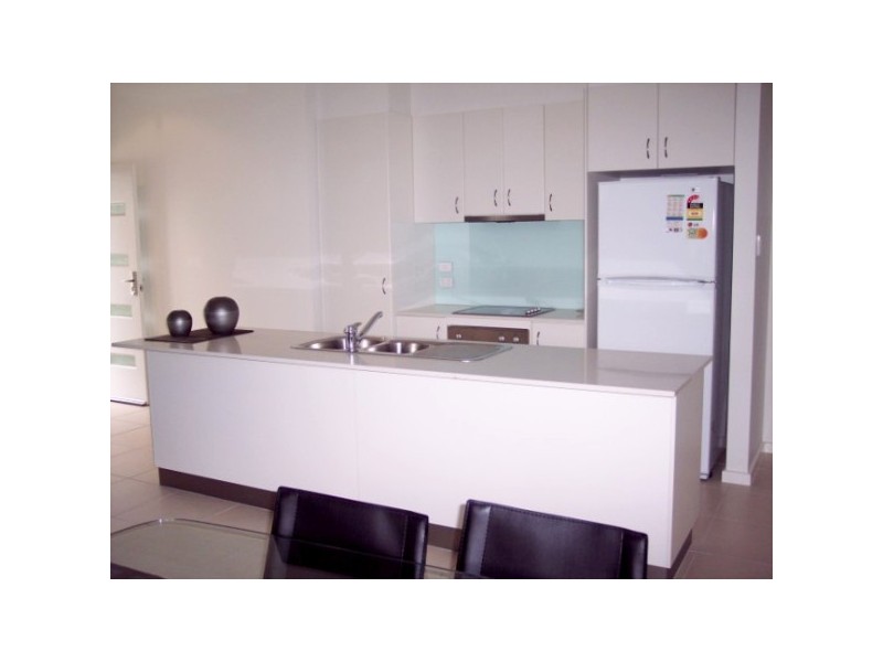 1/542 The Esplanade, Urangan QLD 4655