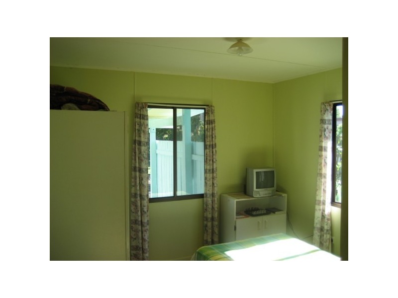 71 Limpus Street, Urangan QLD 4655
