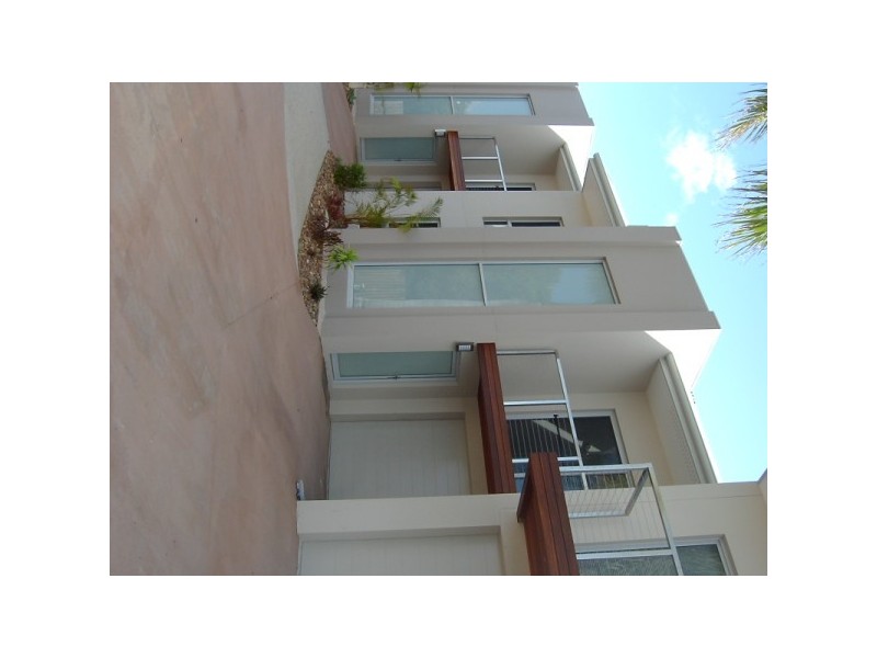 4/187 Torquay Road, Scarness QLD 4655