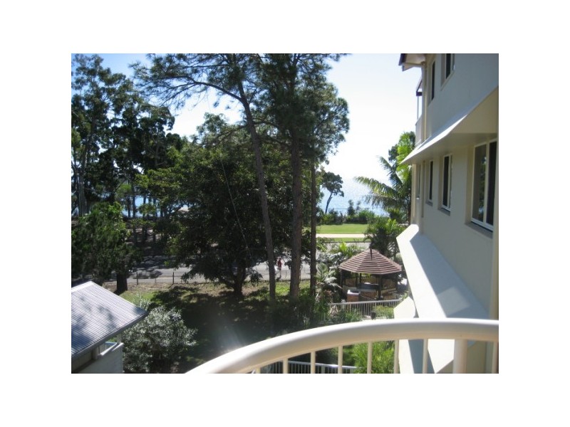 18/451 Esplanade, Torquay QLD 4655