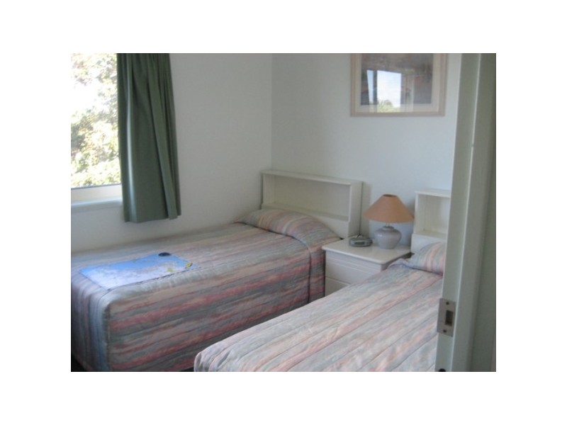 18/451 Esplanade, Torquay QLD 4655