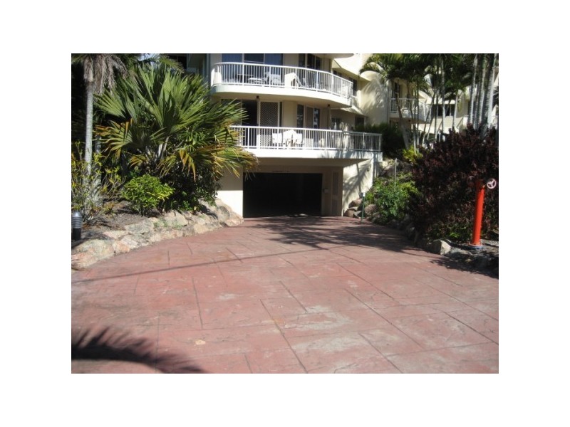 18/451 Esplanade, Torquay QLD 4655