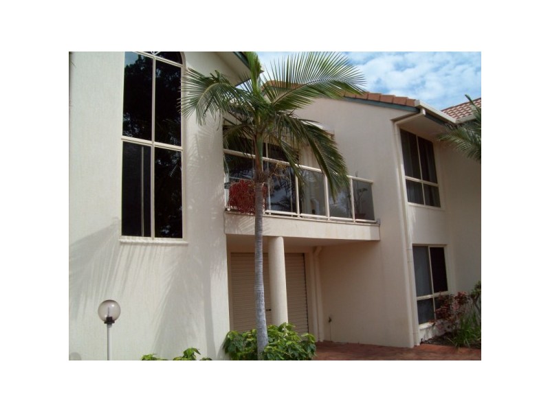 2/21 Campbell Street, Torquay QLD 4655