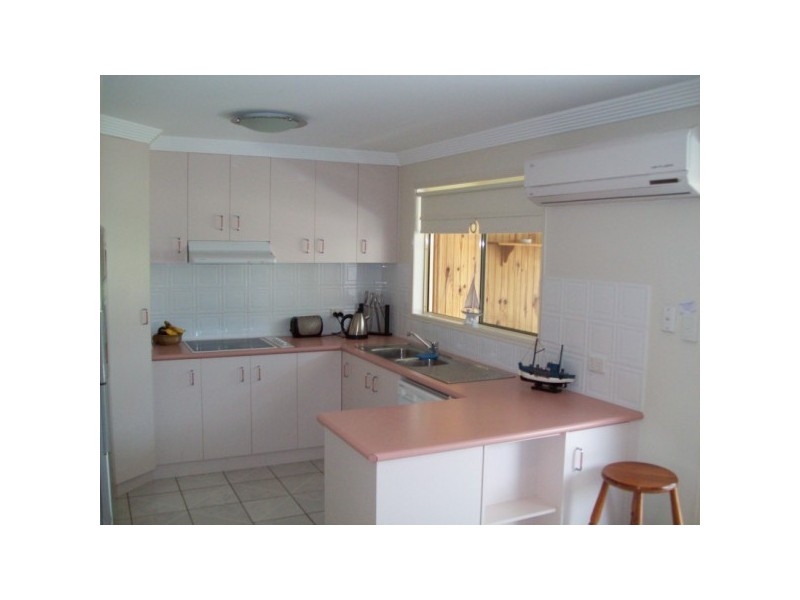 2/21 Campbell Street, Torquay QLD 4655