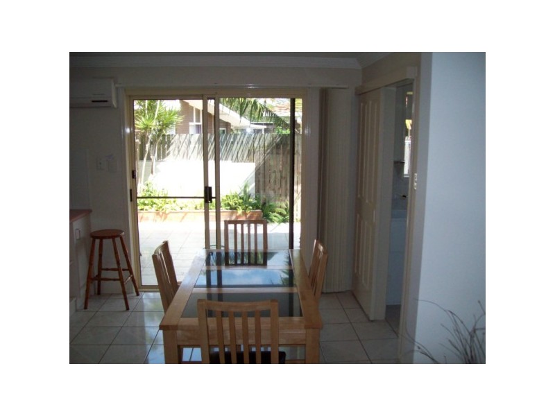 2/21 Campbell Street, Torquay QLD 4655