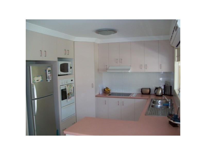 2/21 Campbell Street, Torquay QLD 4655