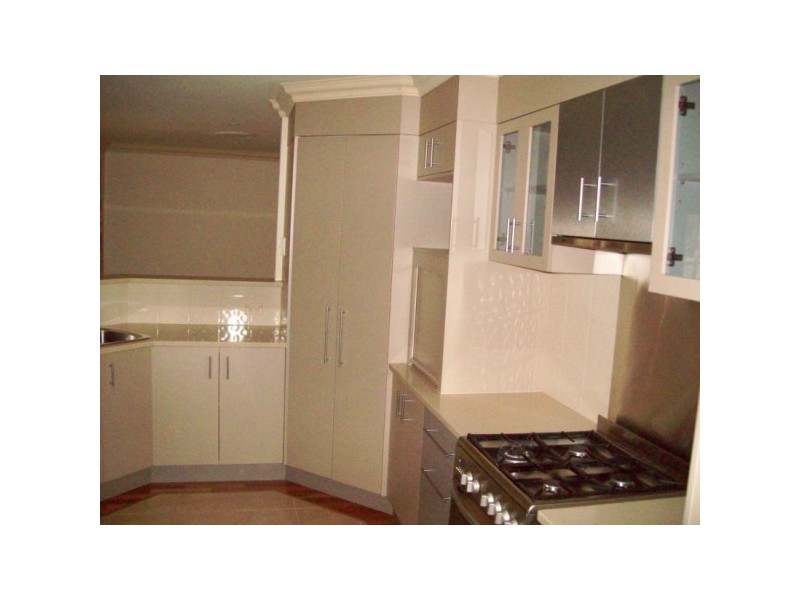 10 Katandra Street, Point Vernon QLD 4655