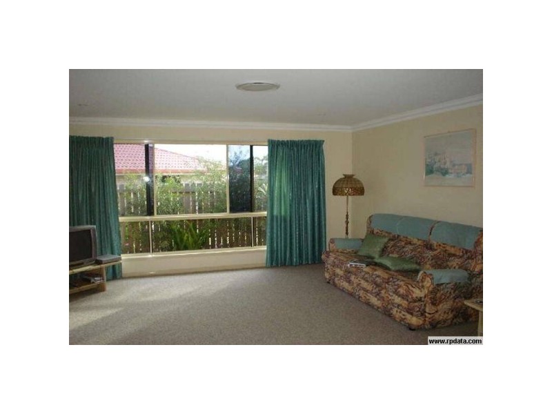 7 Orchid Avenue, Urangan QLD 4655
