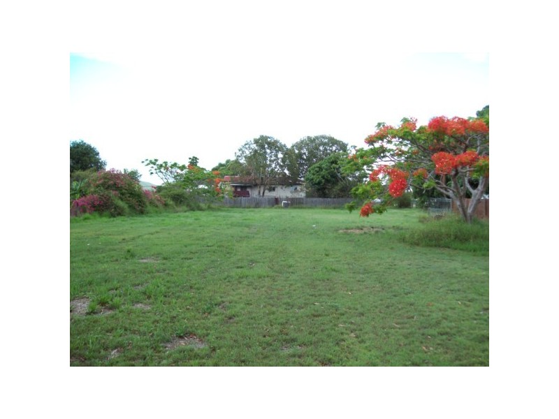 15 Martin Street, Point Vernon QLD 4655