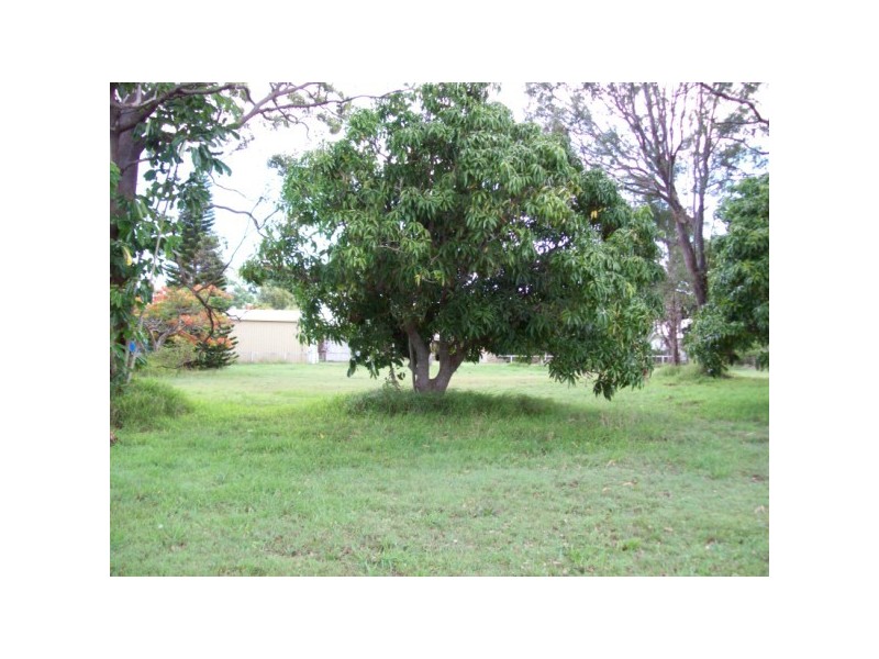 15 Martin Street, Point Vernon QLD 4655