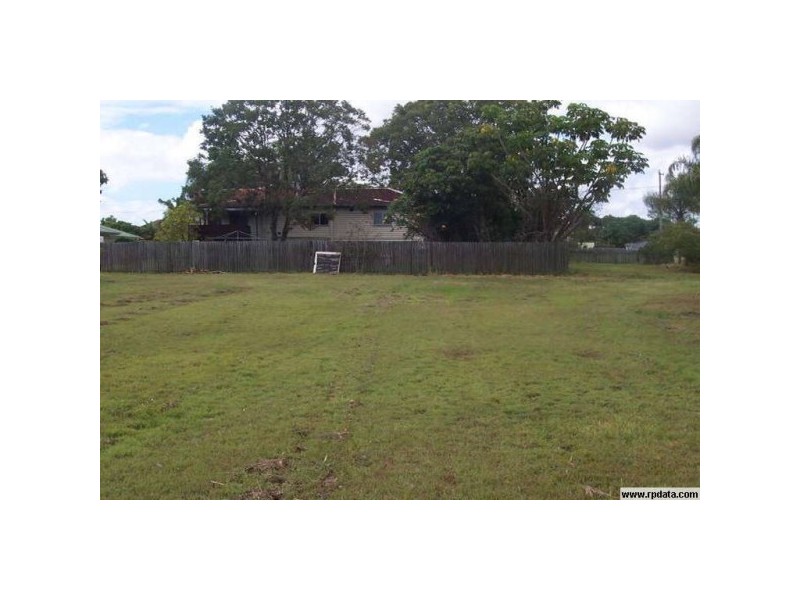 15 Martin Street, Point Vernon QLD 4655