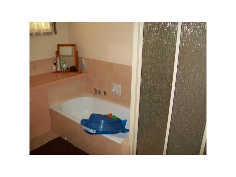 29 William Street, Urangan QLD 4655