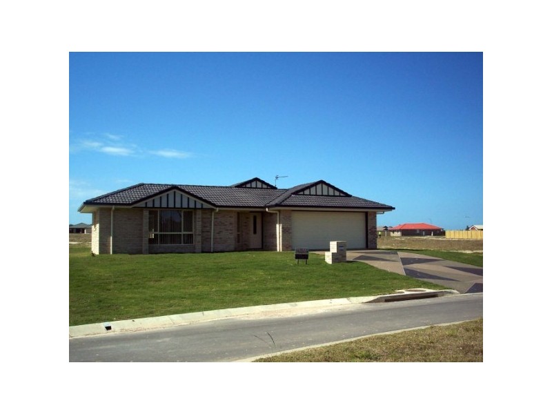 Lot 117 Bounty Circuit, Eli Waters QLD 4655