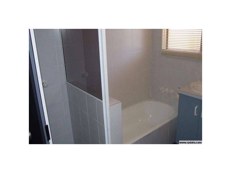 3/383 eplanade, Torquay QLD 4655