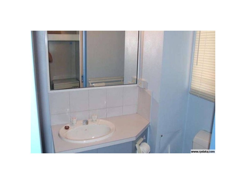 3/383 eplanade, Torquay QLD 4655