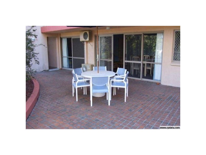 3/383 eplanade, Torquay QLD 4655