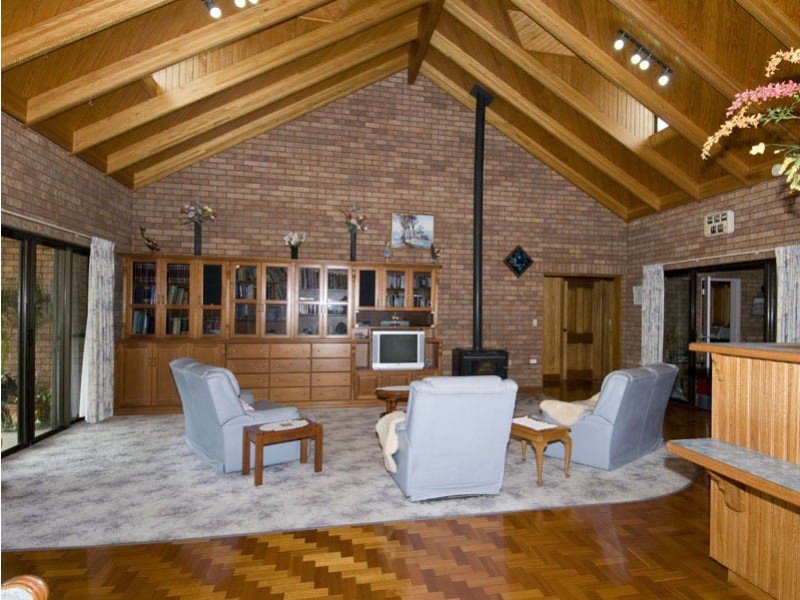 22  Neisler Court, Kawungan QLD 4655