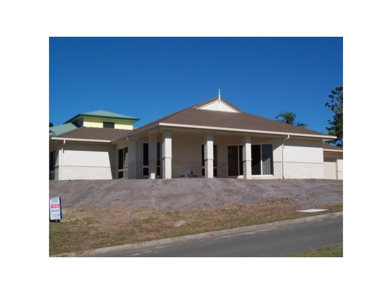 2 King Henry Court, Torquay QLD 4655