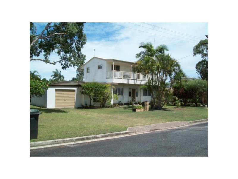 9 keys road, Torquay QLD 4655