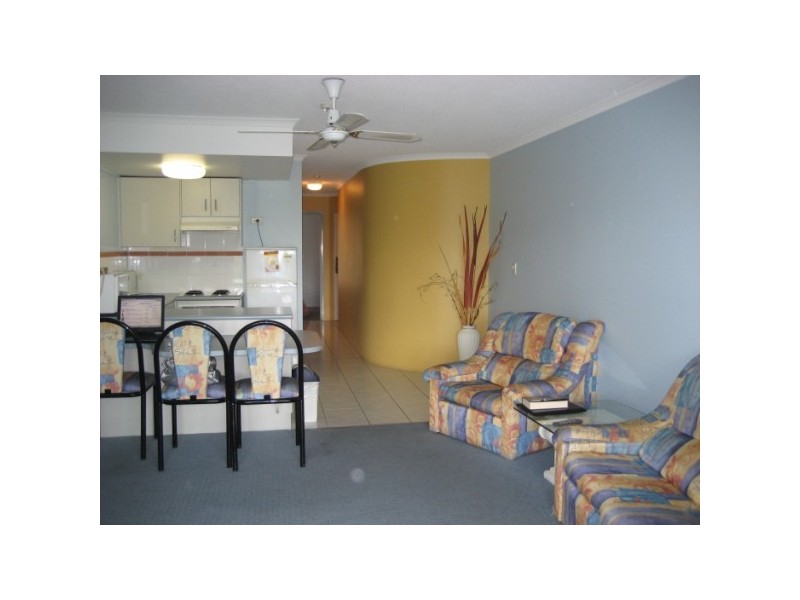 429/386 esplanade, Torquay QLD 4655