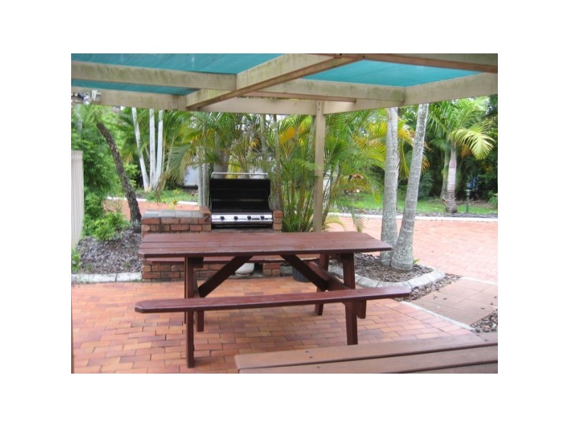 429/386 esplanade, Torquay QLD 4655