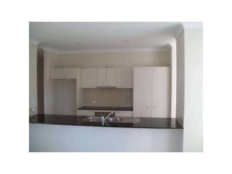 11 wave, Toogoom QLD 4655