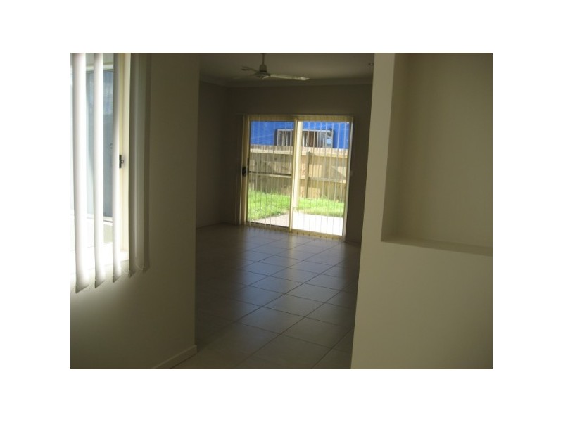 11 wave, Toogoom QLD 4655