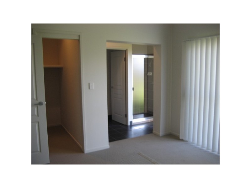 11 wave, Toogoom QLD 4655