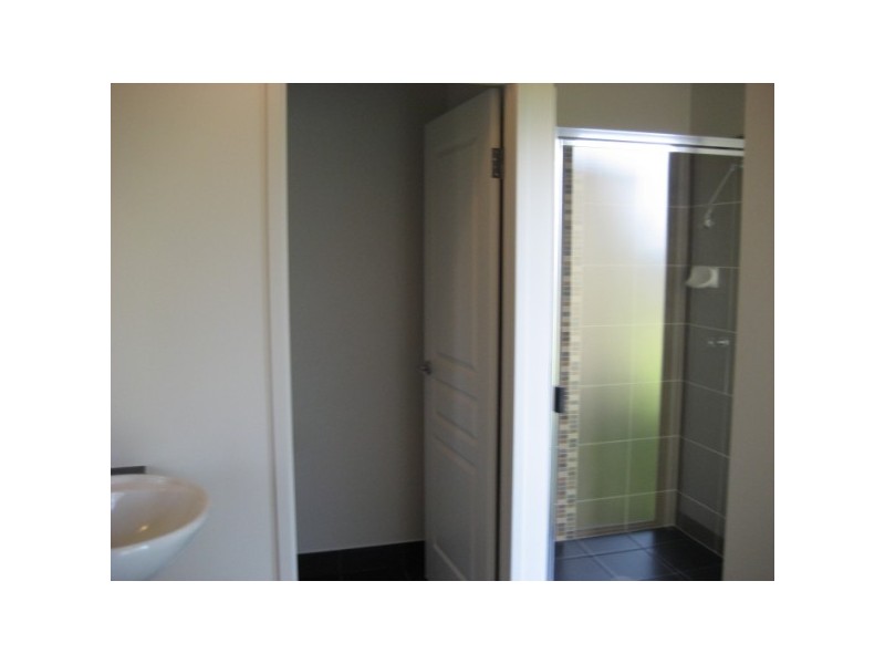 11 wave, Toogoom QLD 4655