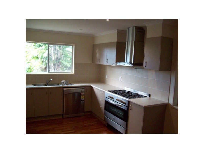 39 johnston, Urraween QLD 4655