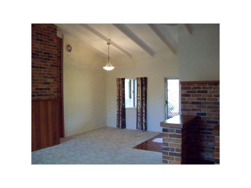 39 johnston, Urraween QLD 4655