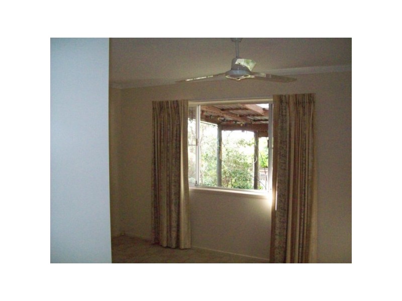39 johnston, Urraween QLD 4655