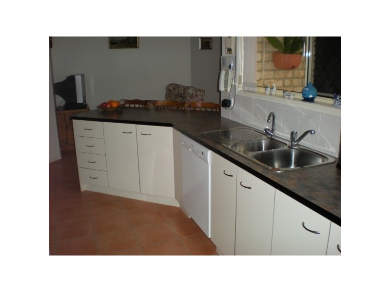 17 mcliver, Kawungan QLD 4655