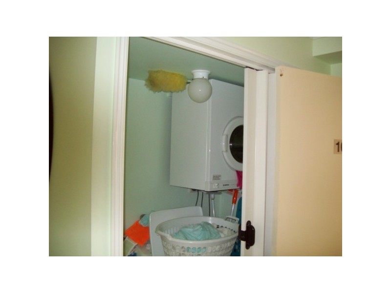 10/496 esplanade, Torquay QLD 4655