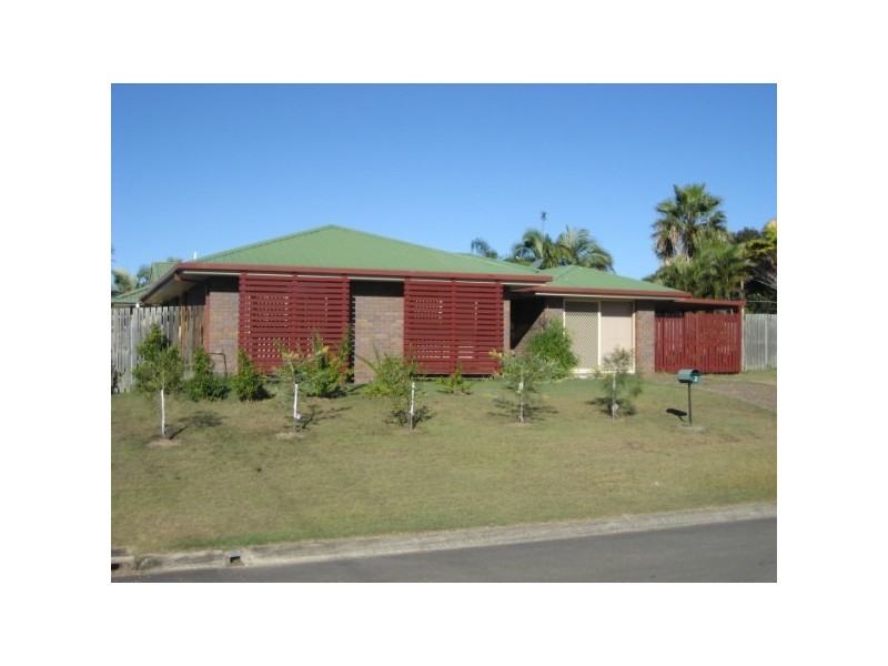 2 MADELINE STREET, Torquay QLD 4655