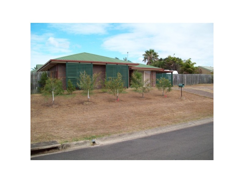 2 MADELINE STREET, Torquay QLD 4655