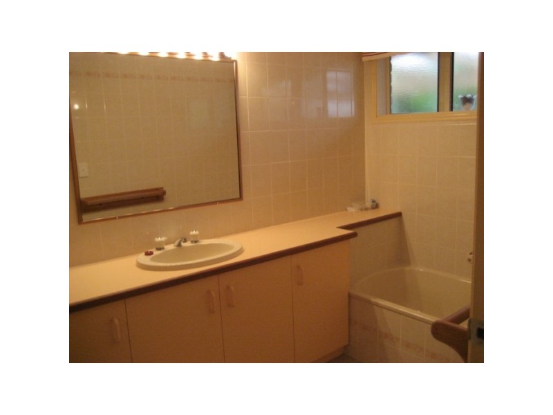 34 shellcot, Toogoom QLD 4655