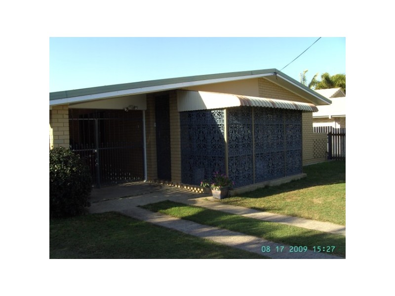 104 CUNNINGHAM STREET, Urangan QLD 4655