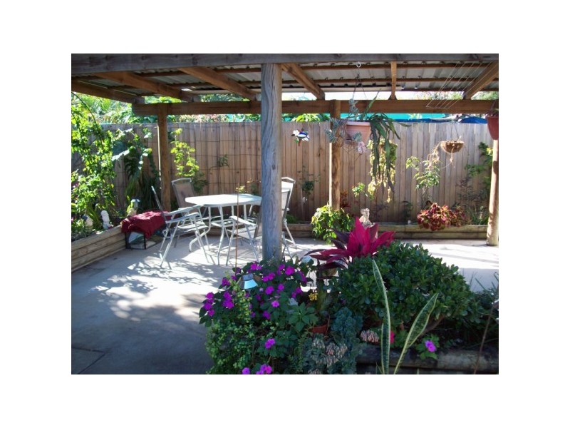 104 CUNNINGHAM STREET, Urangan QLD 4655