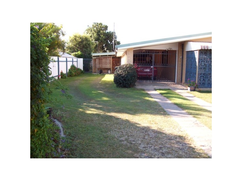 104 CUNNINGHAM STREET, Urangan QLD 4655