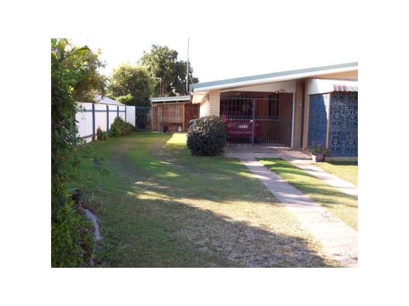 104 CUNNINGHAM STREET, Urangan QLD 4655