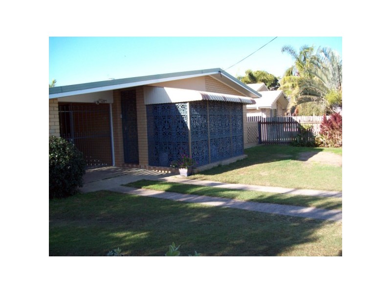 104 CUNNINGHAM STREET, Urangan QLD 4655